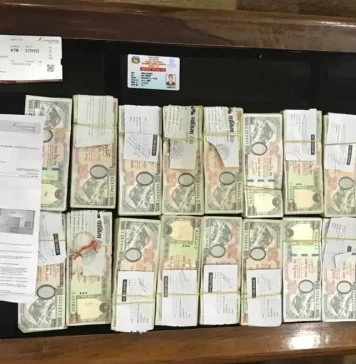 नेपालगञ्ज विमानस्थलबाट २६ लाखसहित कर अधिकृत पक्राउ